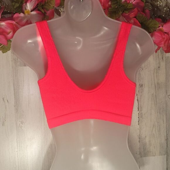 NWOT Free People Happiness Runs Scoop Neck Bra - Picture 13 of 13